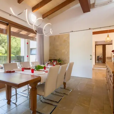 Villa S'alzinar *